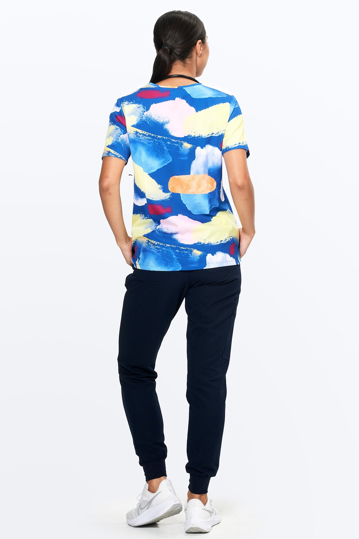 Art Attack Women’s 3-Pocket Scrub Top